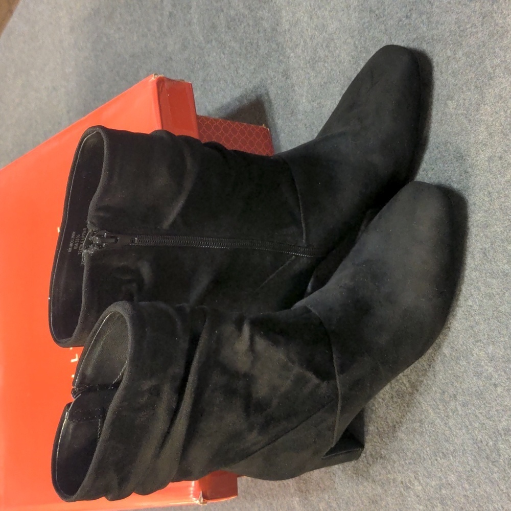 Kelly & Katie Mollwin Slouch Booties, Women's Size 6M, Black